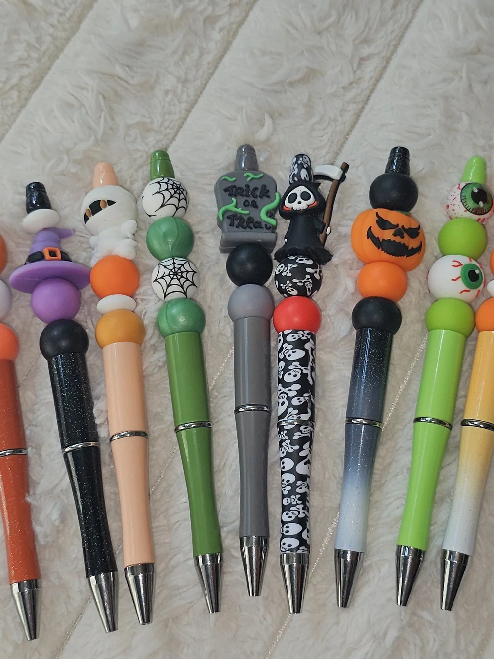 9 Halloween Themed Decorative Pens - Assorted Characters & Colors